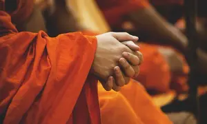 Czy wypisanie się z religii to grzech? Konsekwencje i różnice w tradycjach