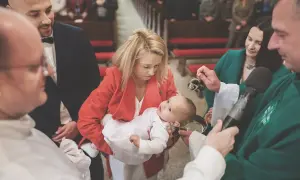 Ile trwają chrzciny w kościele? Sprawdź, co Cię czeka!