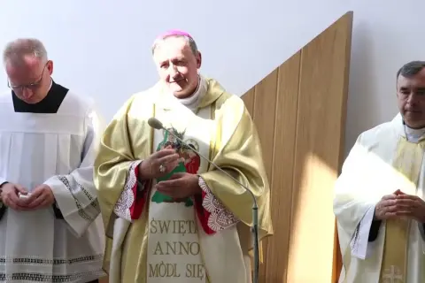 Konsekracja kościoła kiedy? Poznaj znaczenie i ważne daty