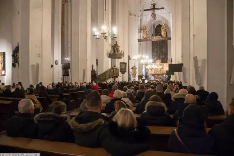 Czy w nowy rok trzeba iść do kościoła? Obowiązki katolików wyjaśnione