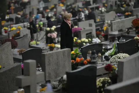 Ile kosztuje miejsce na cmentarzu Batowice w Krakowie? Ceny i szczegóły
