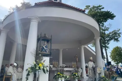 Sanktuarium Markowice: Historia, msze i pielgrzymki do Matki Bożej