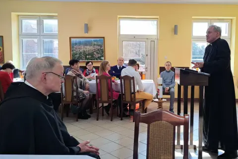 Pastor Jaka Wiara: Jak jego nauki zmieniają życie lokalnej wspólnoty