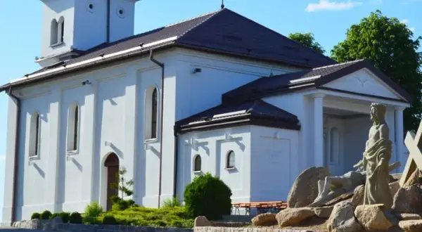 Sanktuarium Święta Woda: Historia, cuda i pielgrzymki w sercu Podlasia
