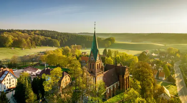 Gietrzwałd sanktuarium historia: tajemnice objawień i kultu Maryi