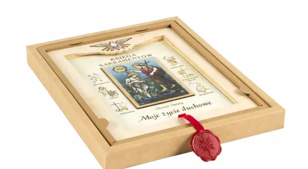 Księga Sakramentów z wizerunkiem Chrztu Świętego i symbolami sakramentów. Idealne pamiątki z miejsc świętych zgodne z duchem wiary.