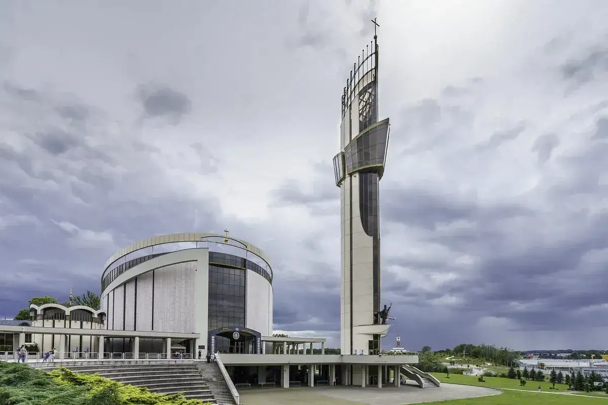 Zdjęcie Sanktuarium Jasna Góra: Historia, architektura i pielgrzymki