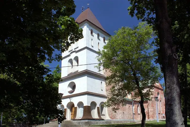 Zdjęcie Sanktuarium Ostrowąs: Niezapomniane zdjęcia i galeria wydarzeń