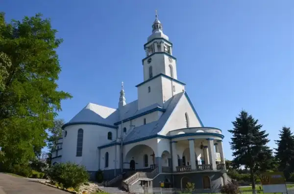 Sanktuarium Tarnowiec: historia, znaczenie i modlitwy w miejscu cudów
